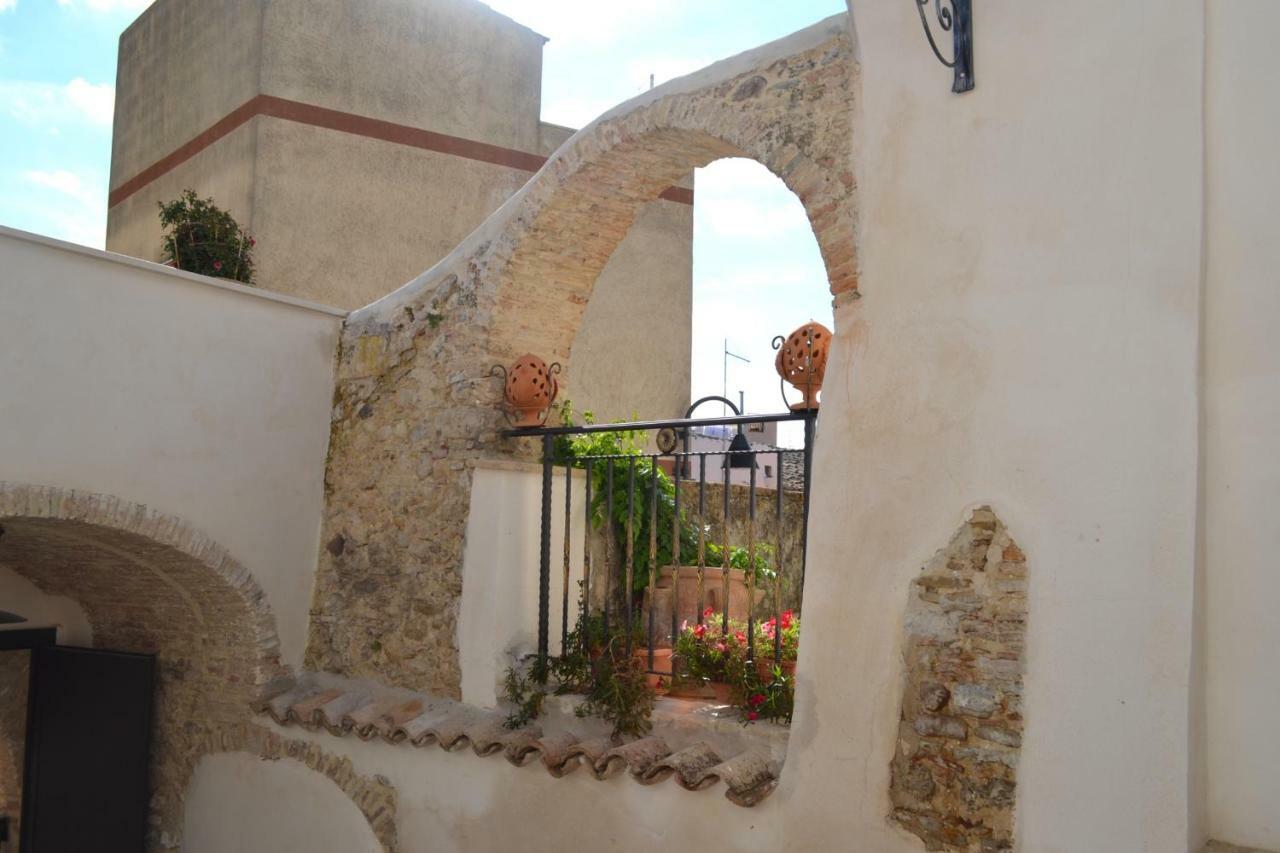 Residenza La Nivera Miglionico Exterior photo